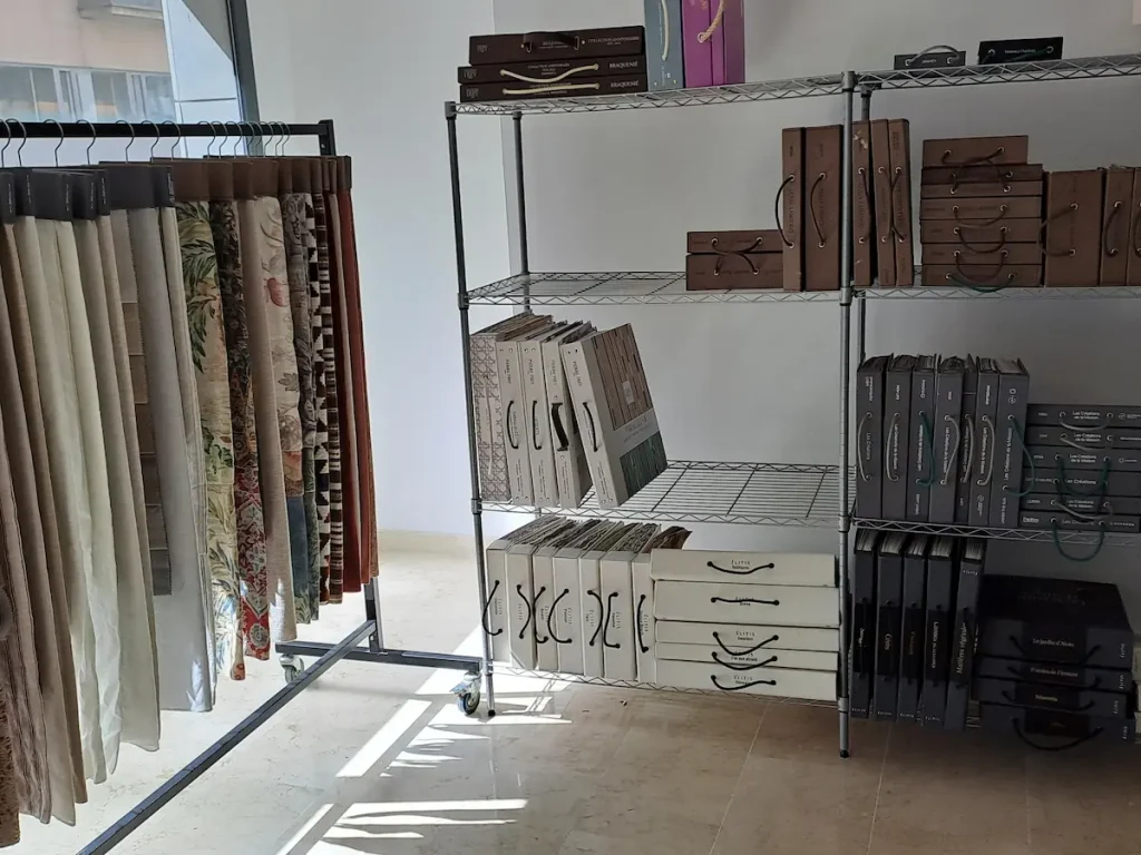 Ven a elegir tus cortinas y visillos en nuestro Showroom de Torrent