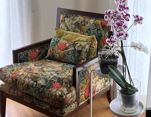 Butaca retapizada con tela AKIN de Güell-Lamadrid